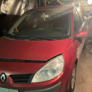 Замена аккумулятора на Renault Scenic II Рестайлинг 2006 - 2009 2.0 (136 л.с.) Замена аккумулятора на Renault Scenic II Рестайлинг 2006 - 2009 2.0 (136 л.с.)